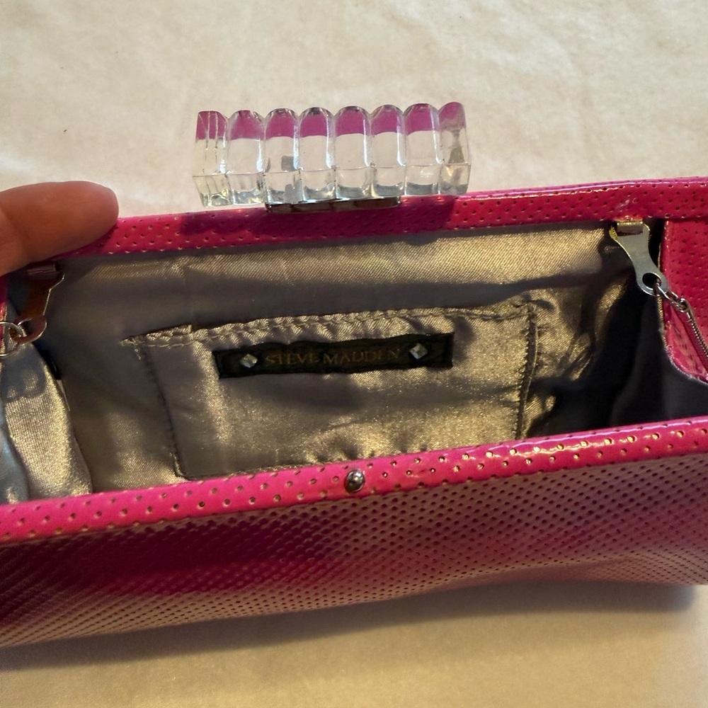 Steve Madden Hot Pink Patent Clutch Evening Purse Y2K - Picture 5 of 6